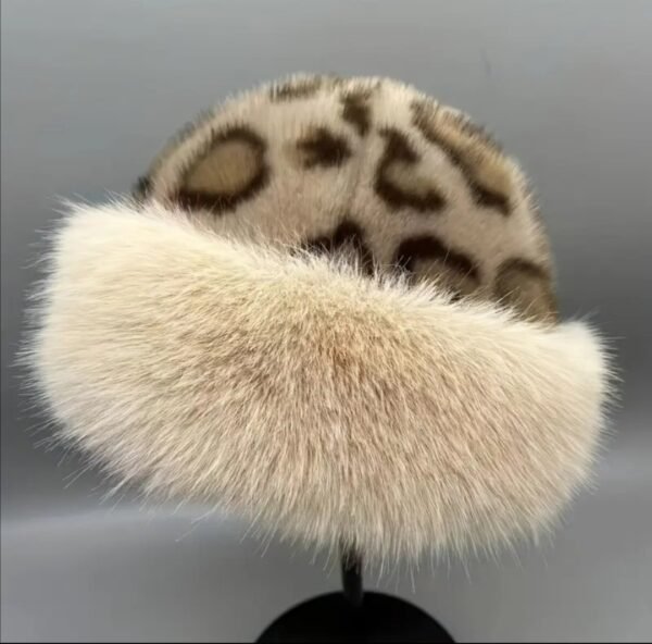 Gorro de peluche animal print